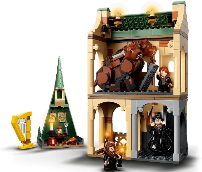 LEGO® Harry Potter™ - Roxfort - Találkozás Bolyhoskával (76387)