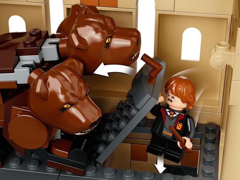 LEGO® Harry Potter™ - Roxfort - Találkozás Bolyhoskával (76387)