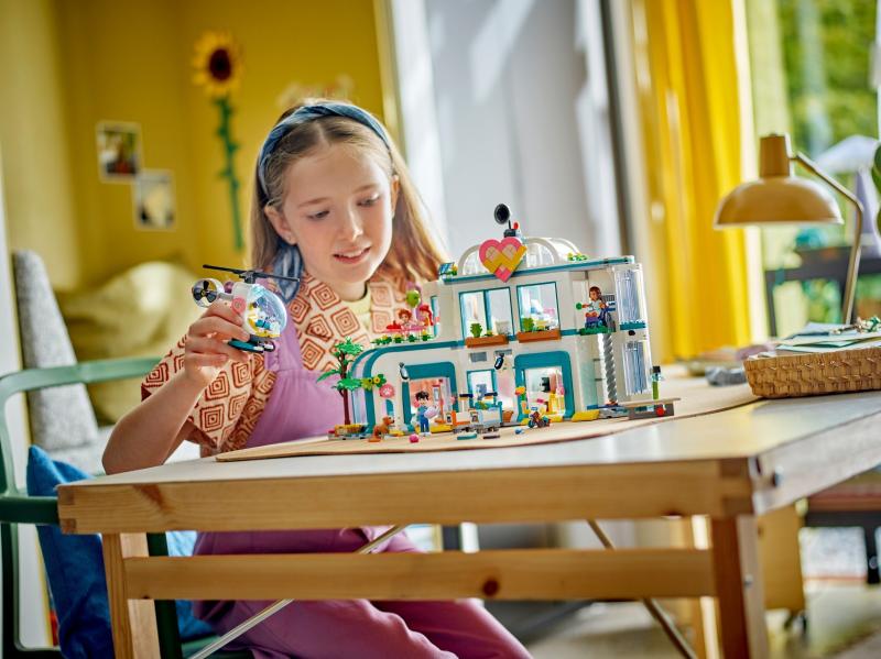 LEGO® Friends - Heartlake City kórház (42621)