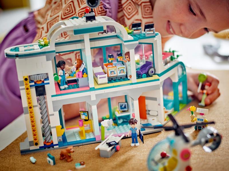 LEGO® Friends - Heartlake City kórház (42621)