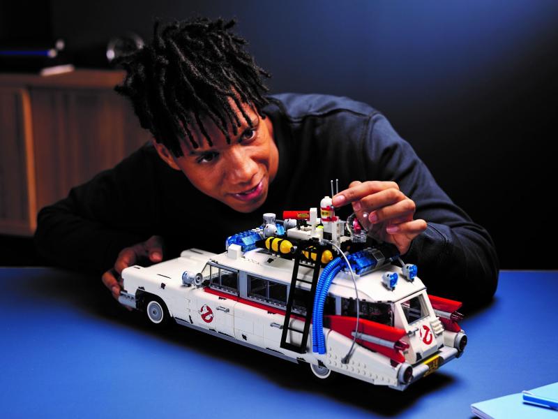 LEGO® ICONS™ - Creator Expert - Szellemirtók ECTO-1 (10274)