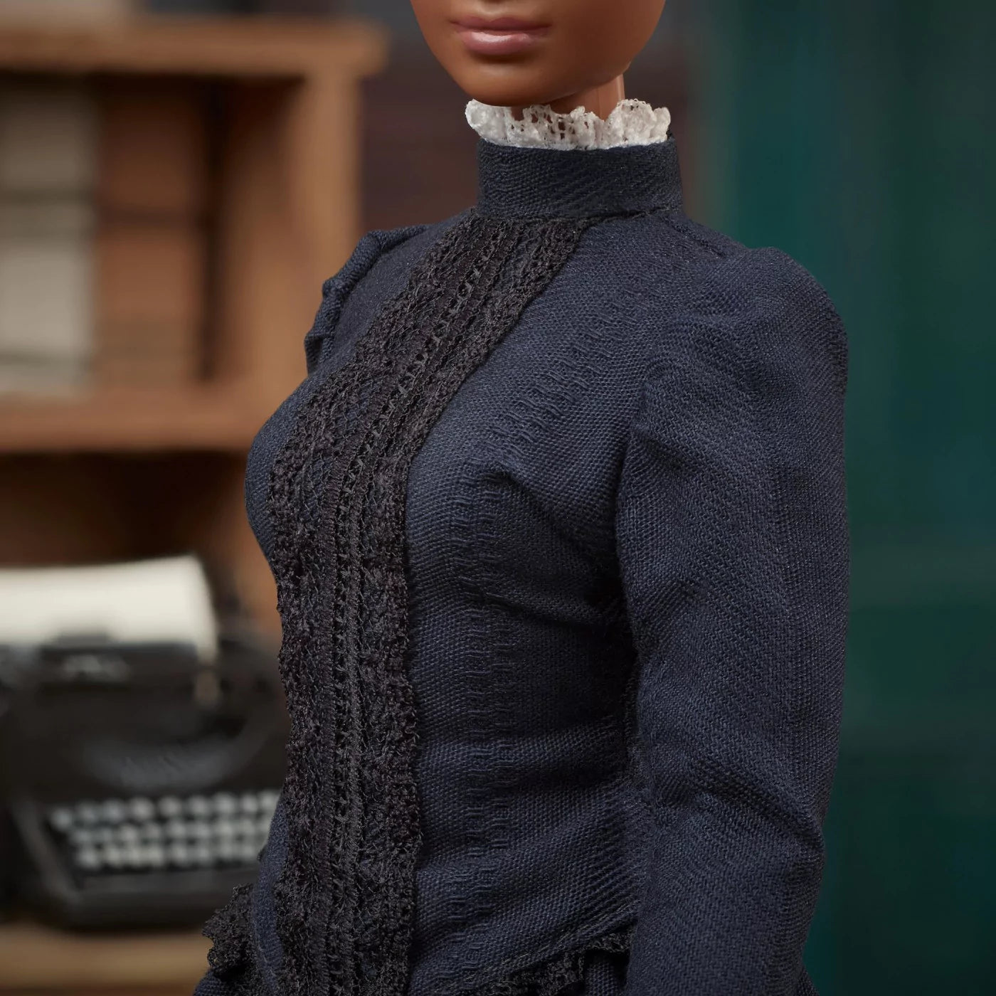 Mattel INSPIRÁLÓ NŐK IDA B. WELLS (HCB80)