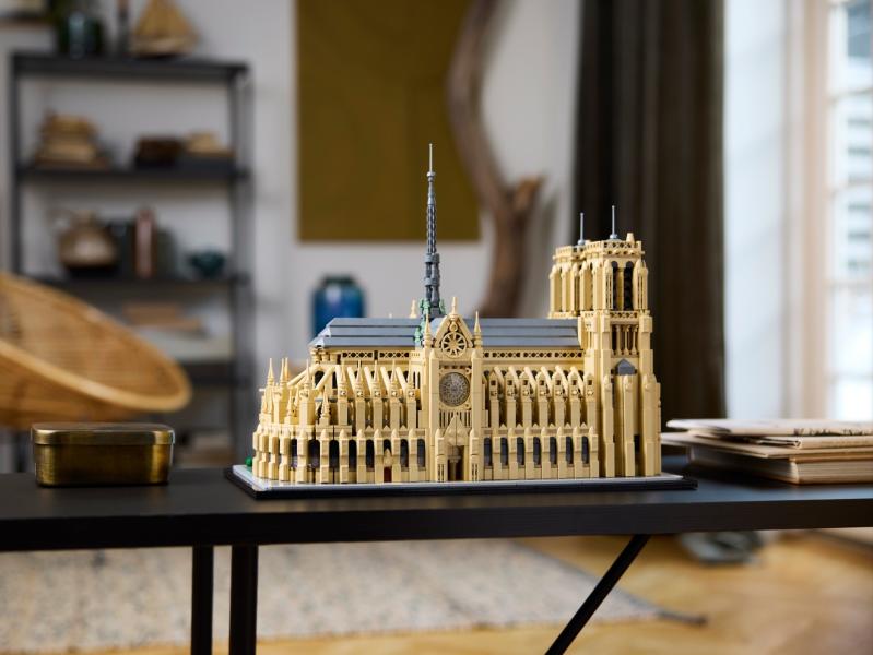 LEGO® Architecture - A párizsi Notre-Dame (21061)