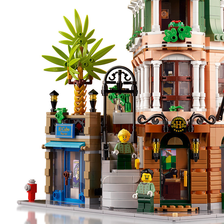 LEGO® ICONS™ - Boutique Hotel  10297